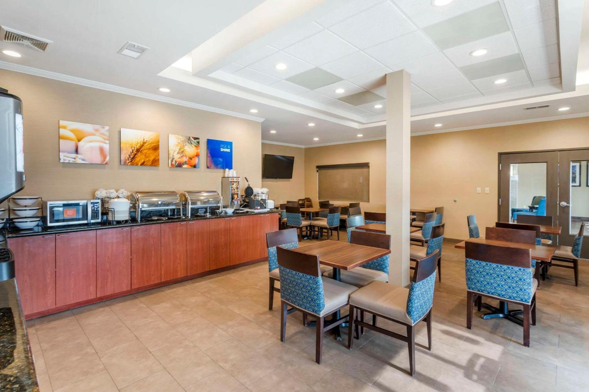 Comfort Inn & Suites Блайтвилл Экстерьер фото