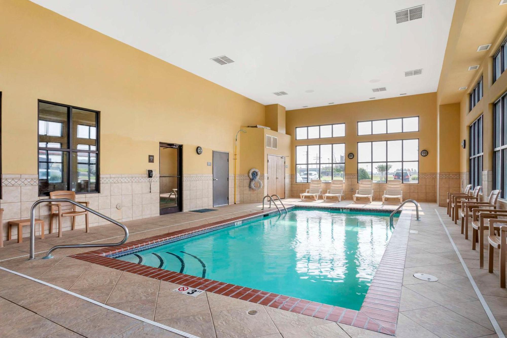 Comfort Inn & Suites Блайтвилл Экстерьер фото