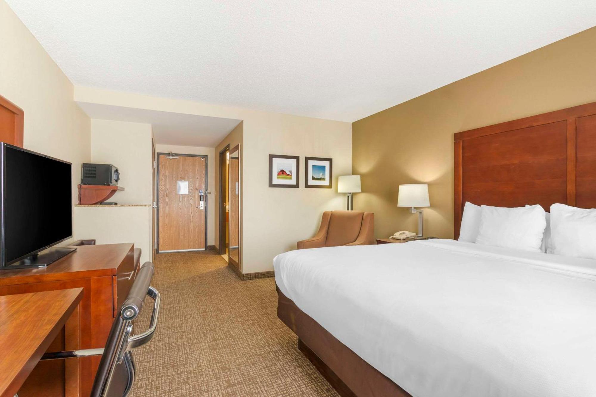 Comfort Inn & Suites Блайтвилл Экстерьер фото