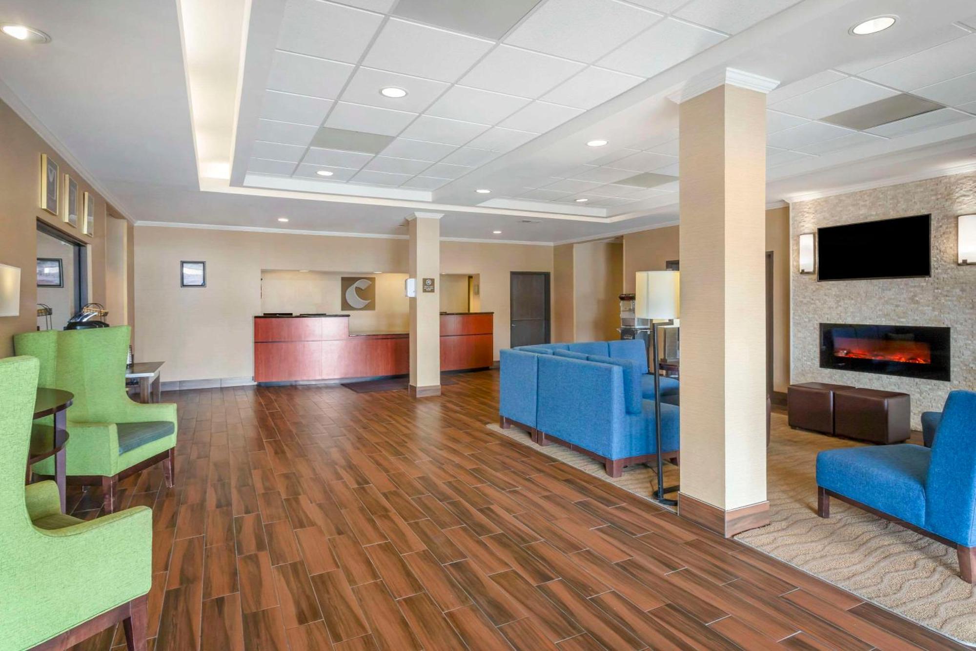 Comfort Inn & Suites Блайтвилл Экстерьер фото
